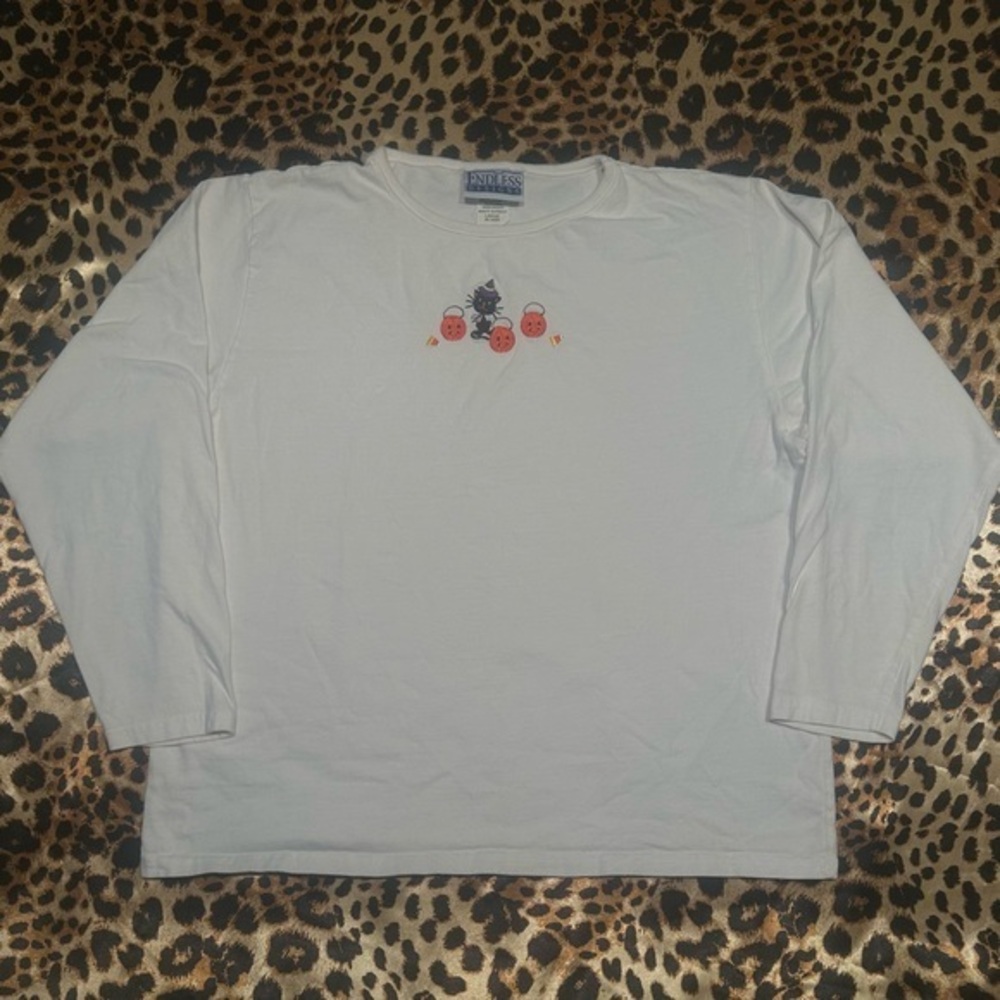 Vintage Endless Design Embroidered Cat Halloween Long Sleeve Shirt
